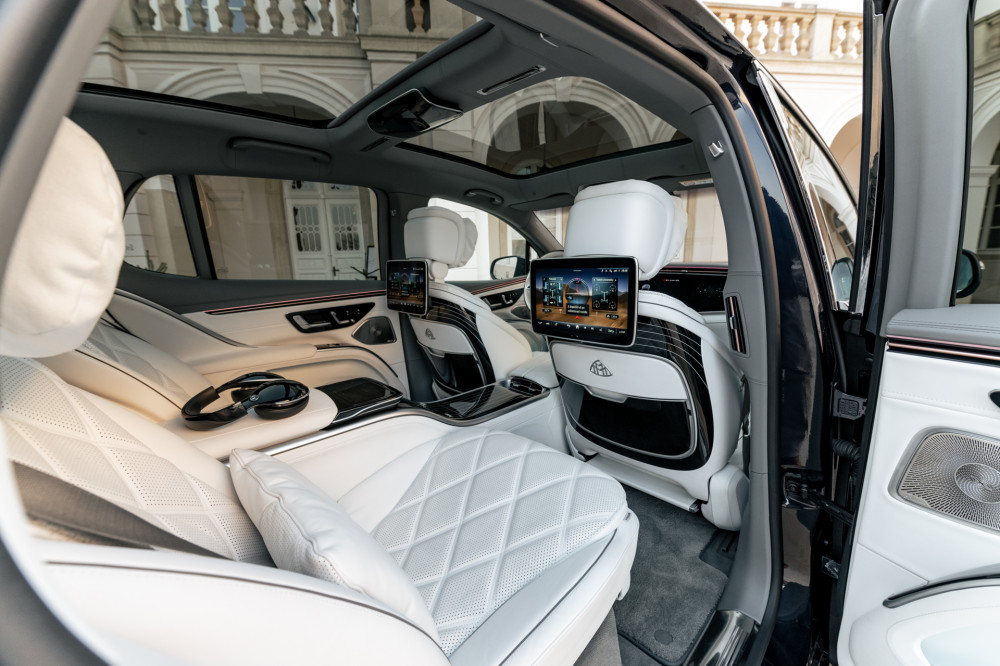 Mercedes-Maybach EQS 680 SUV